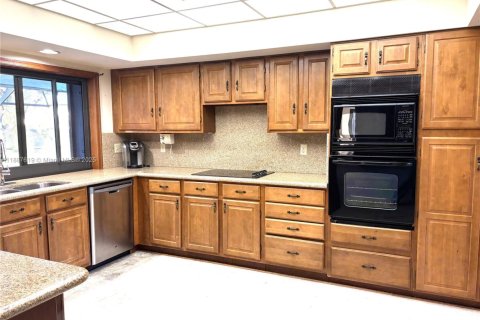 Casa en venta en Plantation, Florida, 3 dormitorios, 204.29 m2 № 1939048 - foto 12