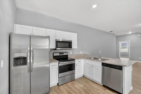 Immobilier commercial à vendre à Bartow, Floride: 6 chambres, 229.38 m2 № 1856301 - photo 10