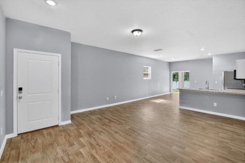 Immobilier commercial à vendre à Bartow, Floride: 6 chambres, 229.38 m2 № 1856301 - photo 5