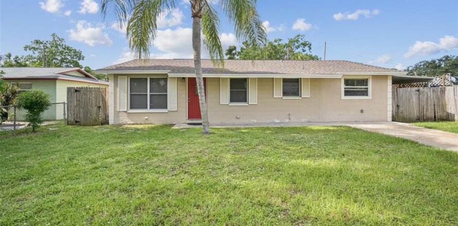 House in Pinellas Park, Florida 3 bedrooms, 108.14 sq.m. № 1845017