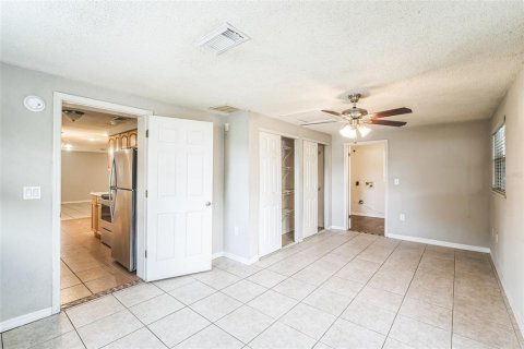 House in Pinellas Park, Florida 3 bedrooms, 108.14 sq.m. № 1845017 - photo 14