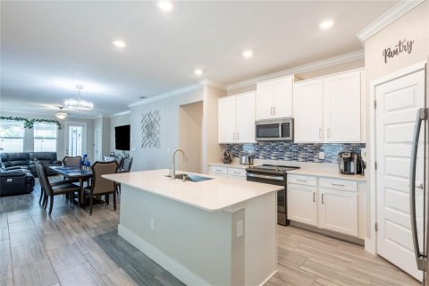 House in Land O' Lakes, Florida 3 bedrooms, 149.94 sq.m. № 1879079 - photo 6