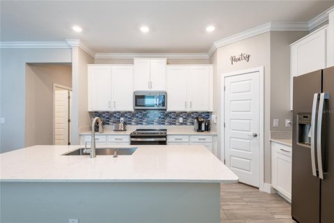 House in Land O' Lakes, Florida 3 bedrooms, 149.94 sq.m. № 1879079 - photo 7