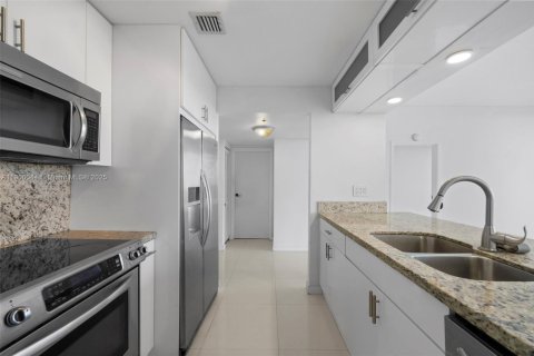 Copropriété à louer à North Bay Village, Floride: 2 chambres, 95.69 m2 № 1956845 - photo 10