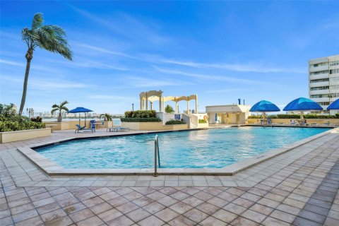 Copropriété à louer à North Bay Village, Floride: 2 chambres, 95.69 m2 № 1956845 - photo 26