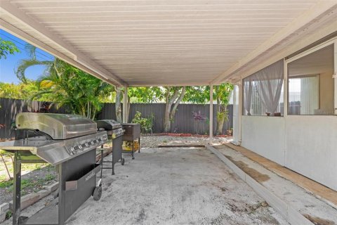 House in Miramar, Florida 3 bedrooms, 124.4 sq.m. № 1873993 - photo 26