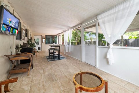 House in Miramar, Florida 3 bedrooms, 124.4 sq.m. № 1873993 - photo 24