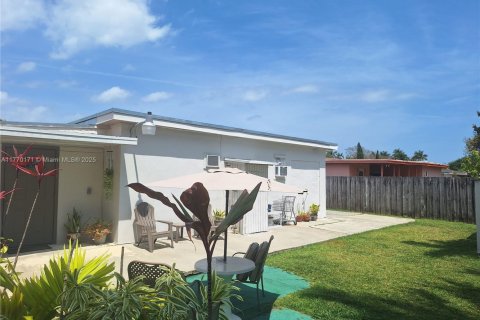House in Cutler Bay, Florida 5 bedrooms, 231.14 sq.m. № 1867127 - photo 17
