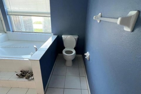 Купить виллу или дом в Порт-Сент-Луси, Флорида 4 спальни, 207.73м2, № 1946340 - фото 14