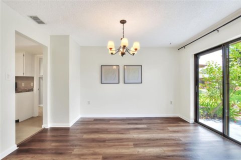 House in Lakeland, Florida 2 bedrooms, 125.6 sq.m. № 1910336 - photo 12