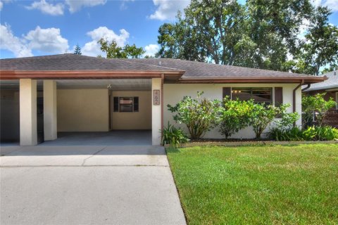 House in Lakeland, Florida 2 bedrooms, 125.6 sq.m. № 1910336 - photo 2