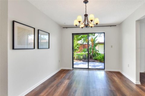 House in Lakeland, Florida 2 bedrooms, 125.6 sq.m. № 1910336 - photo 13