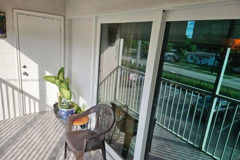 Купить кондоминиум в Дирфилд-Бич, Флорида 2 спальни, 92.9м2, № 1965712 - фото 9