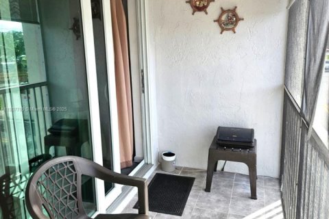 Купить кондоминиум в Дирфилд-Бич, Флорида 2 спальни, 92.9м2, № 1965712 - фото 8