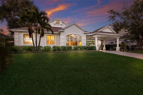 House in Bradenton, Florida 4 bedrooms, 197.23 sq.m. № 2099332 - photo 3