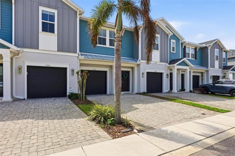 Townhouse in Tampa, Florida 3 bedrooms, 175.03 sq.m. № 2117442