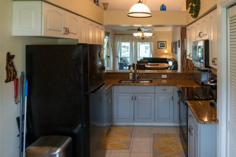 Copropriété à vendre à Naples, Floride: 2 chambres, 117.24 m2 № 1774724 - photo 3