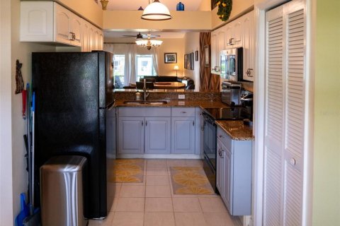 Copropriété à vendre à Naples, Floride: 2 chambres, 117.24 m2 № 1774724 - photo 4