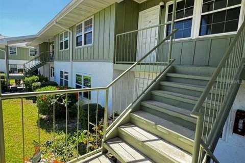 Condo in Holly Hill, Florida, 2 bedrooms  № 2381331 - photo 20