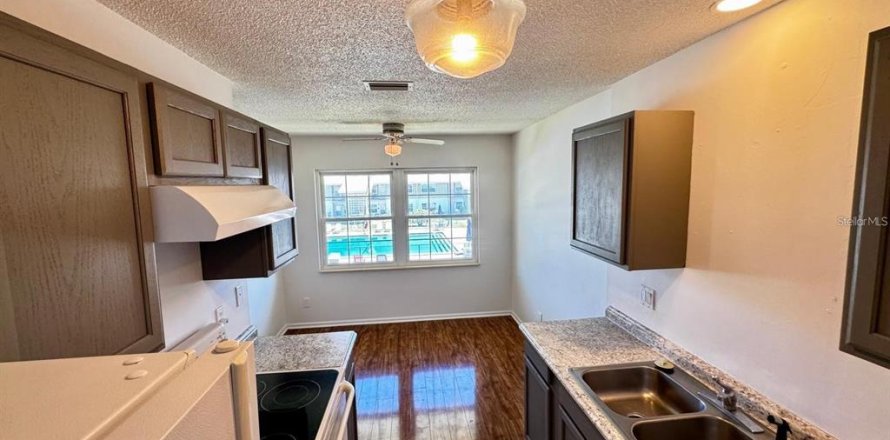 Condo in Holly Hill, Florida, 2 bedrooms  № 2381331