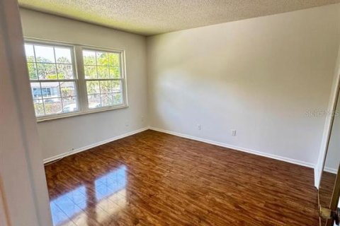 Condo in Holly Hill, Florida, 2 bedrooms  № 2381331 - photo 12
