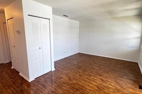 Condo in Holly Hill, Florida, 2 bedrooms  № 2381331 - photo 10