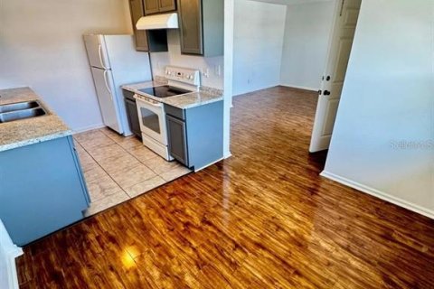 Condo in Holly Hill, Florida, 2 bedrooms  № 2381331 - photo 8