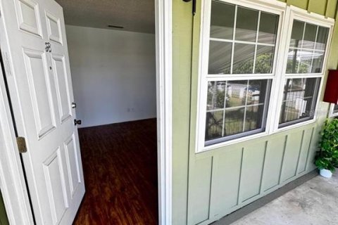 Condo in Holly Hill, Florida, 2 bedrooms  № 2381331 - photo 17