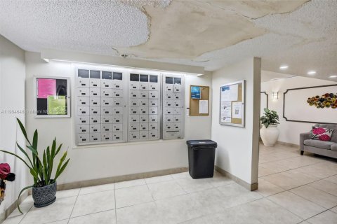 Condo in Plantation, Florida, 1 bedroom  № 1955184 - photo 22