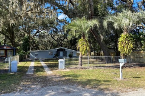 House in Zephyrhills, Florida 4 bedrooms, 170.94 sq.m. № 2379801