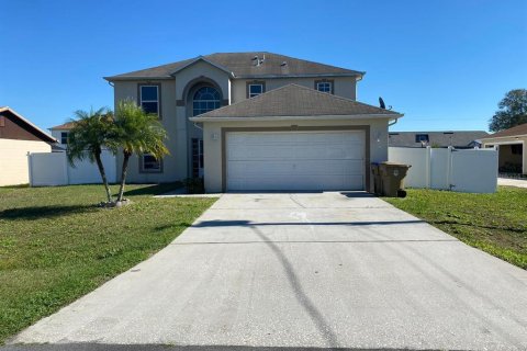 House in Kissimmee, Florida 4 bedrooms, 204.38 sq.m. № 1866202 - photo 2