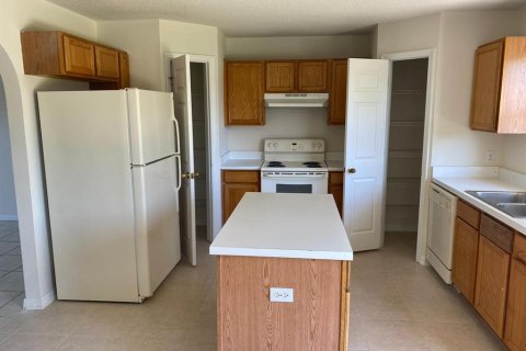 House in Kissimmee, Florida 4 bedrooms, 204.38 sq.m. № 1866202 - photo 12