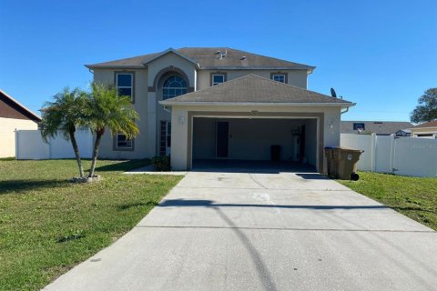 House in Kissimmee, Florida 4 bedrooms, 204.38 sq.m. № 1866202 - photo 1