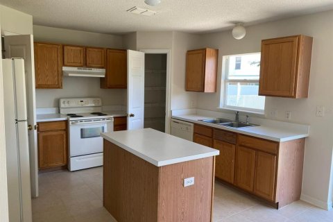 House in Kissimmee, Florida 4 bedrooms, 204.38 sq.m. № 1866202 - photo 11