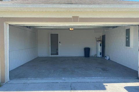 House in Kissimmee, Florida 4 bedrooms, 204.38 sq.m. № 1866202 - photo 6