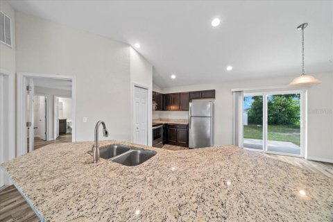 House in Ocala, Florida 3 bedrooms, 127 sq.m. № 1876579 - photo 6