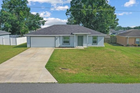 House in Ocala, Florida 3 bedrooms, 127 sq.m. № 1876579 - photo 1