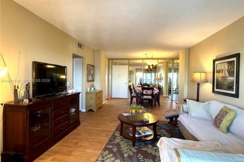 Снять в аренду кондоминиум в Санни-Айлс-Бич, Флорида 1 спальня, 101.64м2, № 2023392 - фото 9