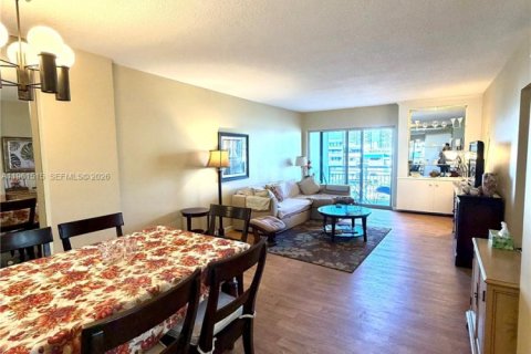 Снять в аренду кондоминиум в Санни-Айлс-Бич, Флорида 1 спальня, 101.64м2, № 2023392 - фото 10