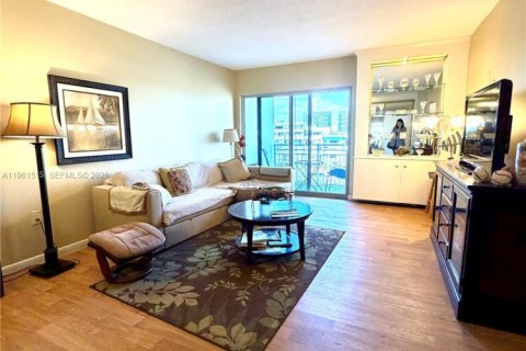 Снять в аренду кондоминиум в Санни-Айлс-Бич, Флорида 1 спальня, 101.64м2, № 2023392 - фото 5