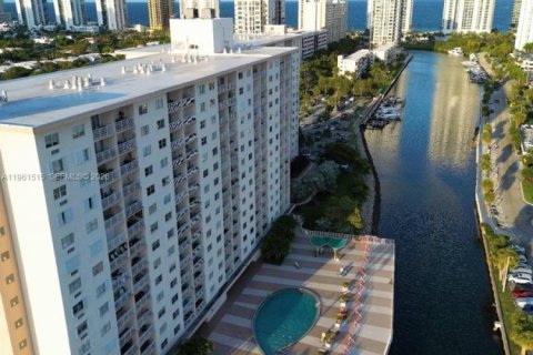 Кондоминиум с 1 спальней в Санни-Айлс-Бич, Флорида № 2023392