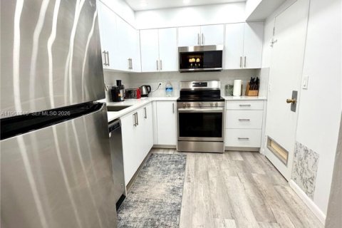 Снять в аренду кондоминиум в Санни-Айлс-Бич, Флорида 1 спальня, 101.64м2, № 2023392 - фото 4