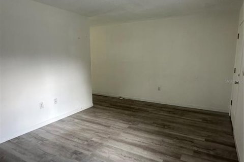Appartement à louer à Auburndale, Floride: 2 chambres, 78.97 m2 № 2118140 - photo 5