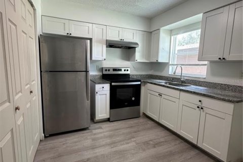 Appartement à louer à Auburndale, Floride: 2 chambres, 78.97 m2 № 2118140 - photo 2