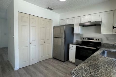 Appartement à louer à Auburndale, Floride: 2 chambres, 78.97 m2 № 2118140 - photo 3