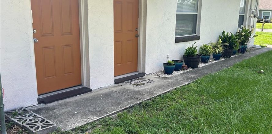 Appartement à Auburndale, Floride 2 chambres, 78.97 m2 № 2118140