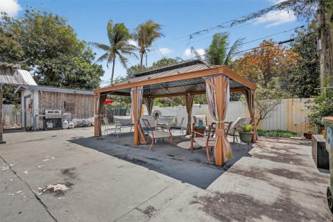 Купить виллу или дом в Норт-Майами, Флорида 3 спальни, 143.07м2, № 2052473 - фото 29