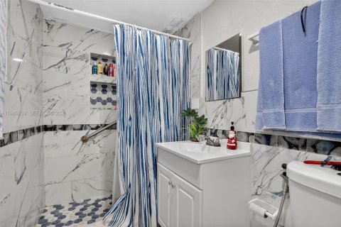 Купить виллу или дом в Норт-Майами, Флорида 3 спальни, 143.07м2, № 2052473 - фото 18