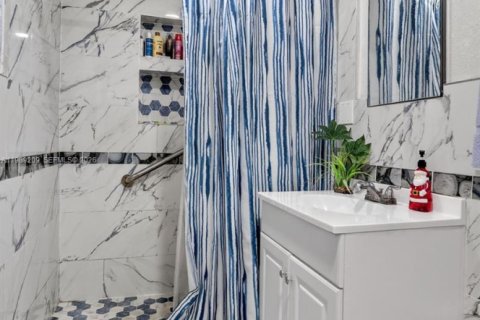 Купить виллу или дом в Норт-Майами, Флорида 3 спальни, 143.07м2, № 2052473 - фото 19