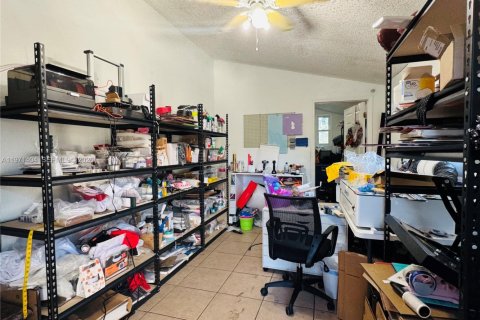 Купить виллу или дом в Плант-Сити, Флорида 2 спальни, 83.24м2, № 2032154 - фото 14